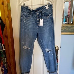 Judy Blue High Rise boyfriend fit button fly distressed jeans. NWT